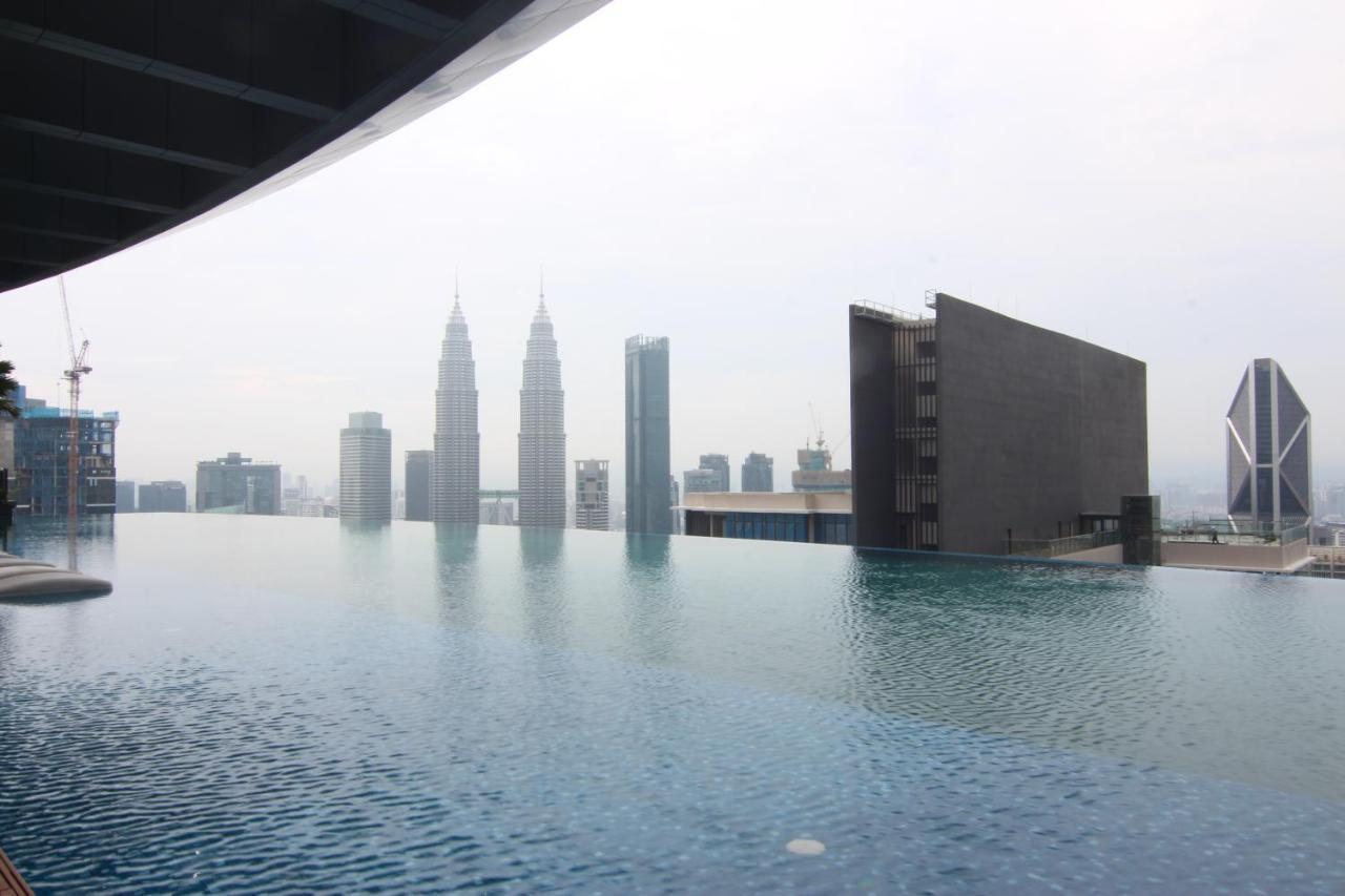 Dolphin The Eaton Klcc Kuala Lumpur — Photos 2